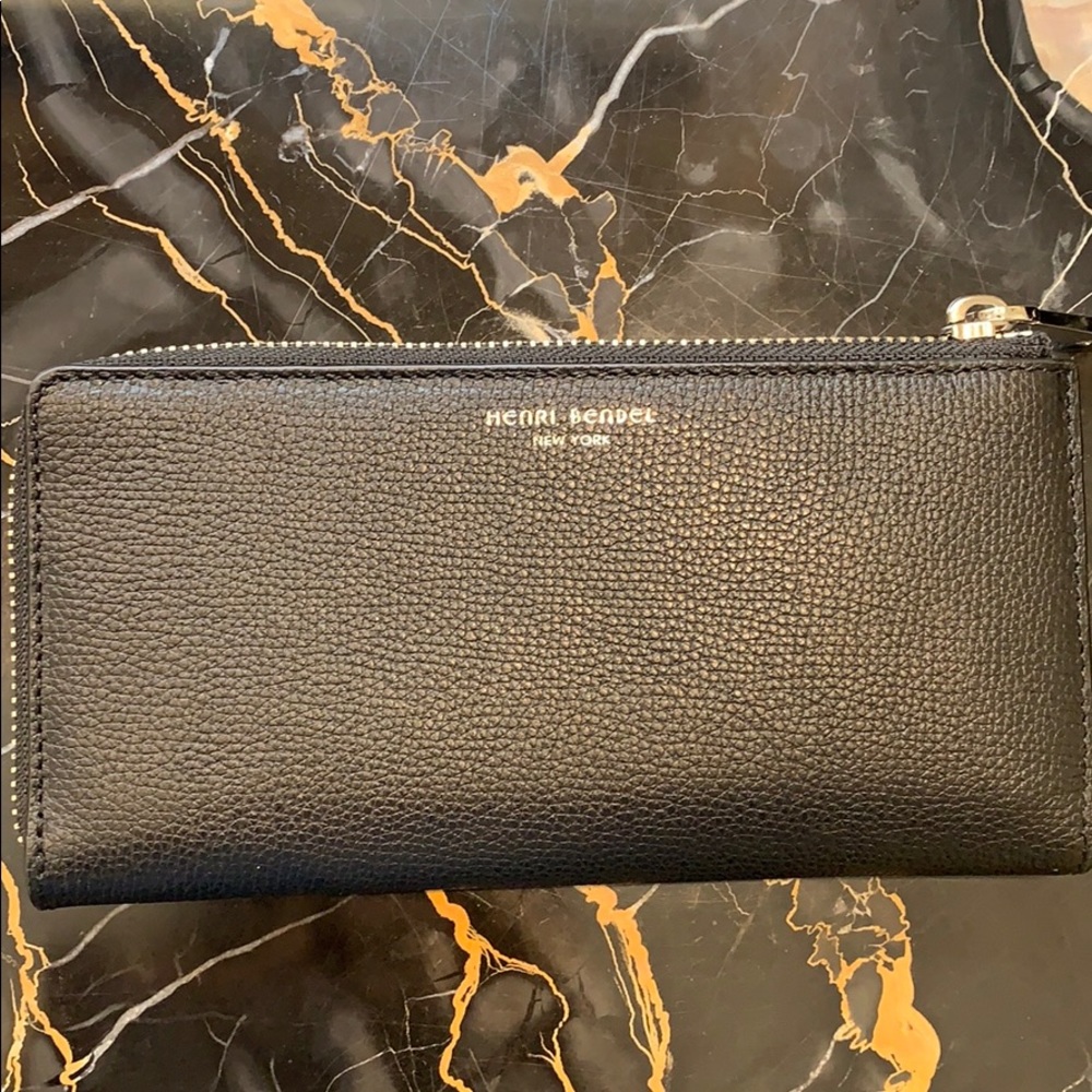 BRAND NEW HENRI BENDEL black wallet